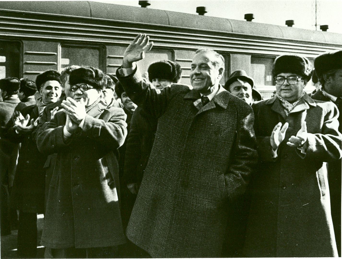 12B. 12 yanvar 1979-cu ildə Heydər Əliyev Ağdam-Xankəndi dəmir