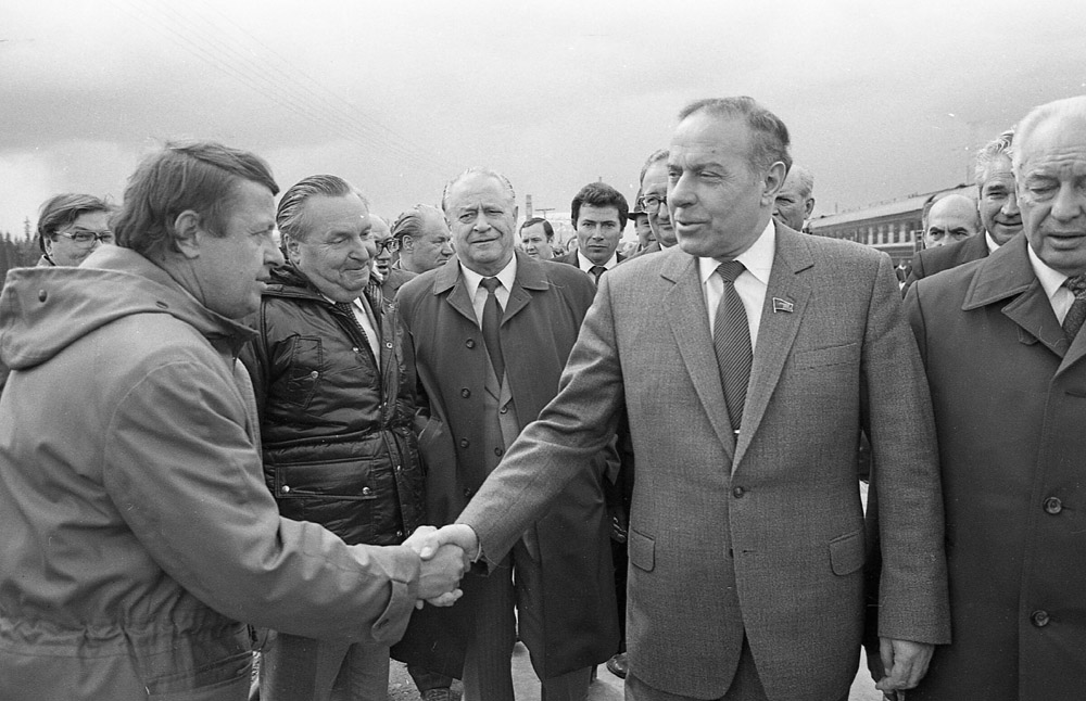 30. 1984-c