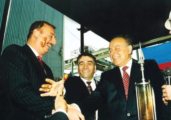 68. 1997-ci il, 12 noyabr. “Çıraq - 1” platformasında ilkin neftin hasilatı